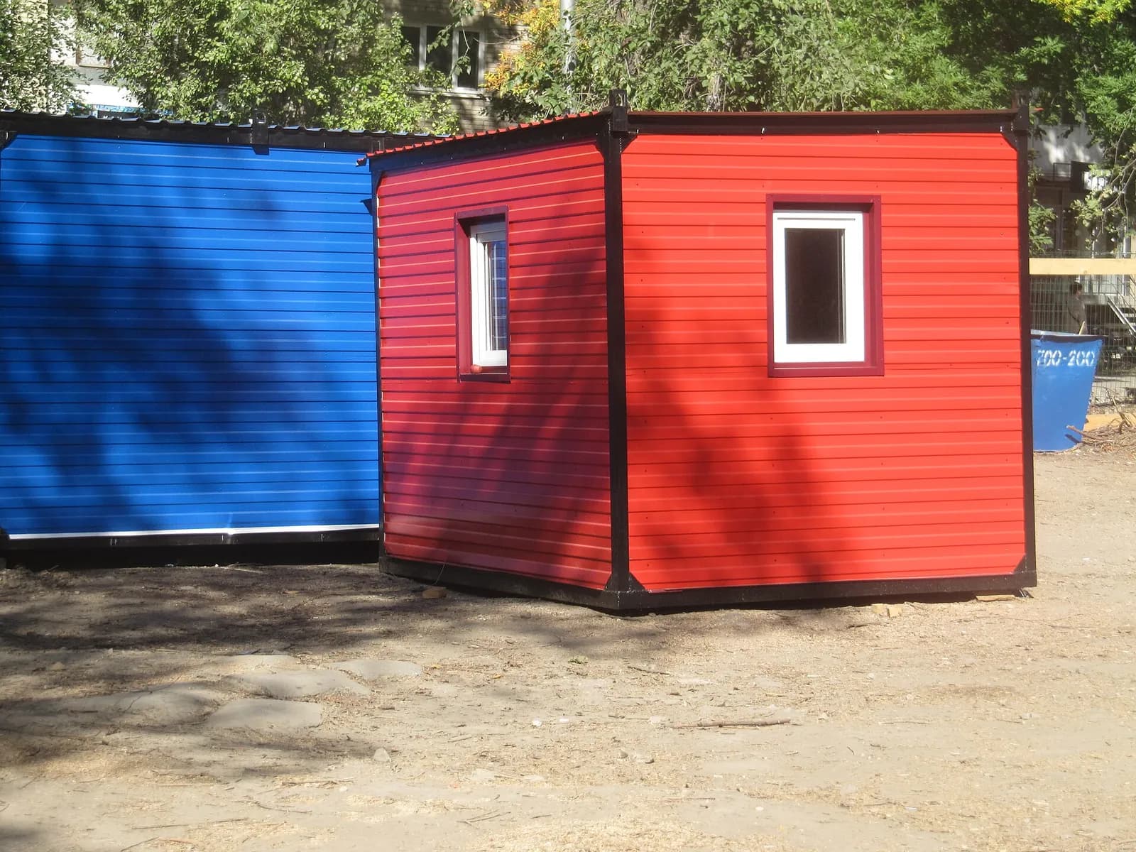 Außenansicht der Containermodule – Tiny House in Dortmund